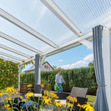 Terrasoverkapping met heldere Acrylglas kanaalplaat 16 mm, vrouw giet bloemen