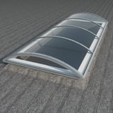 Alumon polycarbonaat lichtstraat, 10 mm helder, gemonteerd op een donker dak