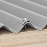 Kalot profiel 18/1064 Zilver-Metallic op damwandplaat met schroef en houten onderconstructie