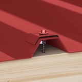 Kalot profiel 45/333M aluminium Bruinrood RAL 3011 met schroef gemonteerd op damwandplaat