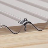 Kalot profiel 76/18 golf, blank aluminium, met schroef op golfplaat en houten onderconstructie