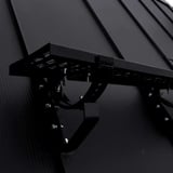 Looprooster set, gitzwart verzinkt stalen looprooster op een dak met profielplaat, van Polmetal