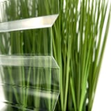 Detail van helder polycarbonaat damwandplaat 76/18 met profielstructuur, 0,90 mm dik