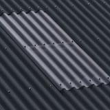 Detail van donkergrijze golfplaten met een transparante lichtplaat, gemonteerd met schroeven
