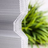 Doorsnede van de 20mm dikke polycarbonaat lichtplaat met honingraatstructuur