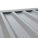 Geperforeerd tandprofiel, antracietgrijs RAL 7016, gemonteerd op damwandplaatprofiel, detail