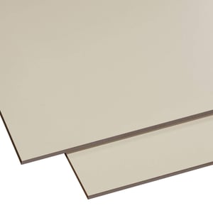 Twee HPL platen 6 mm beige, licht overlappend, met zichtbare donkere rand