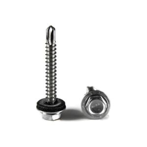 RVS schroeven, zilver-metallic, met zeskantkop en afdichtring, twee schroeven op witte achtergrond