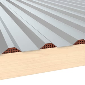Geperforeerd tandprofiel, koperbruin (RAL 8004) van staal, onder damwandplaat op houtconstructie