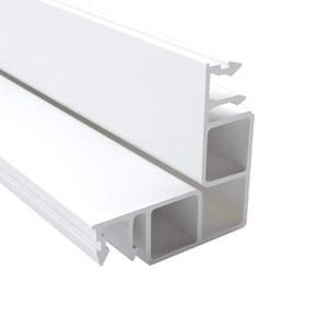 Zevener roede hoekprofiel 16 mm van wit PVC, detail van de holle kamerstructuur