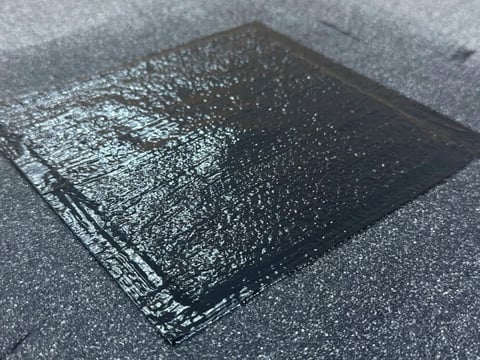 Toepassing van vloeibaar kunststof voor naadloze dakafdichting