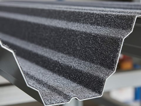 Grootschalig halprofiel met professionele vliesbekleding tegen condenswater