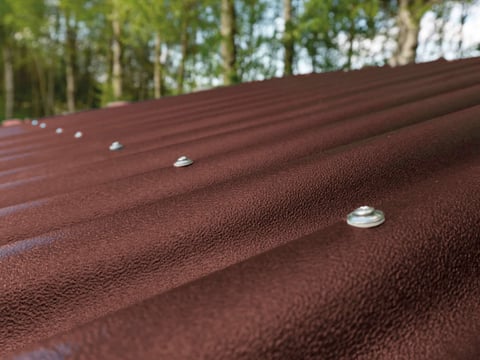 Detailweergave van voordelige gerecyclede profielplaten voor bijgebouwen