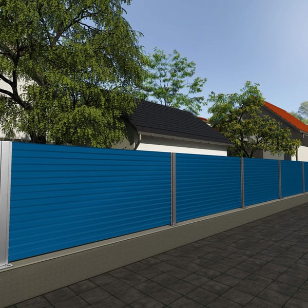 Damwandplaat T18DR wand Gentiaanblauw RAL 5010 gebruikt als schutting