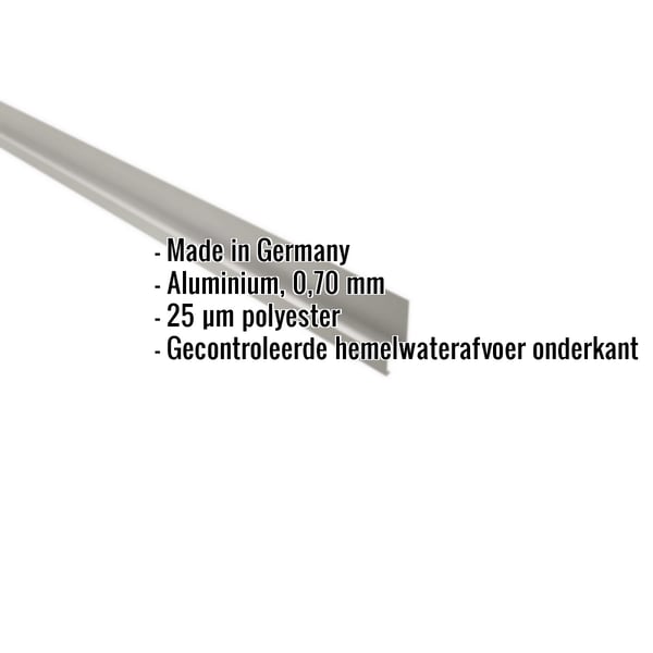 Plint aluminium zilver-metallic met ingebedde gegevens over materiaal, dikte en coating