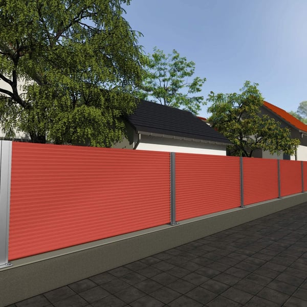 Privacyscherm van golfplaat PF25W Koraalrood, toepassingsvoorbeeld in de tuin