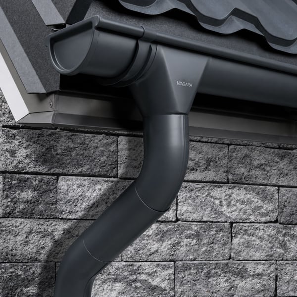 Technische tekening dakgootuitloop 150/100 met afmetingen en profielschets, voor- en zijaanzicht
