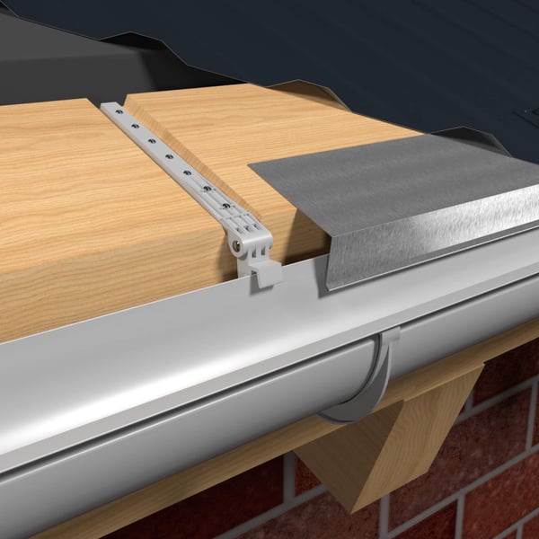 Universele dakgootbeugel van grijs PVC gemonteerd aan een dakconstructie
