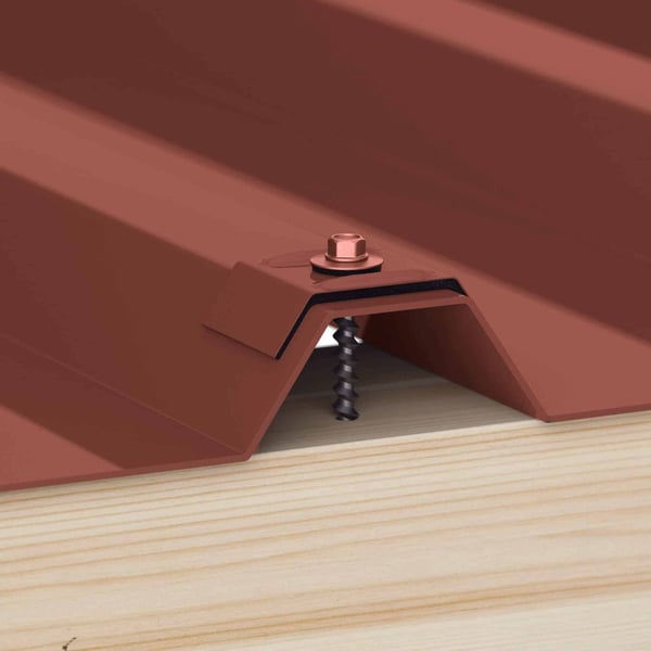 Kalot profiel 20/1100 in Roodbruin RAL 8012 met schroef op houten onderconstructie