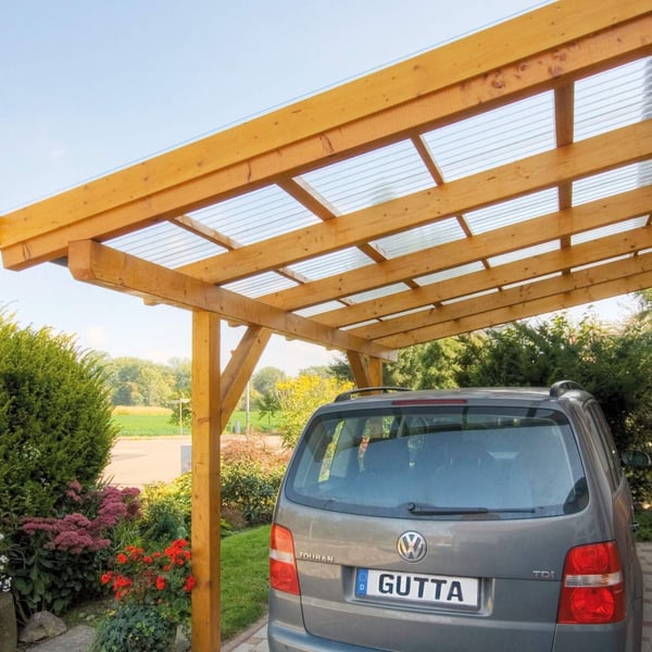 Carport met dak van polycarbonaat golfplaten 1,40 mm helder op houten constructie, auto eronder
