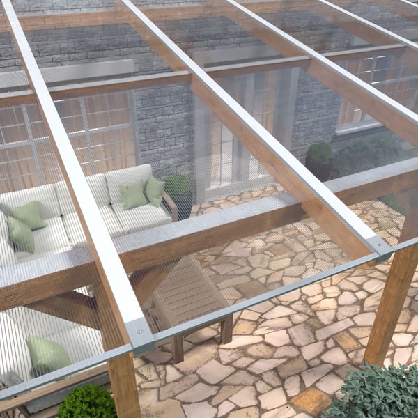 Geplaatste heldere polycarbonaat kanaalplaten 10 mm als terrasoverkapping