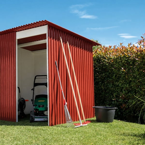 Polyester golfplaten terracotta 0,85 mm als dak en wanden van een tuinschuurtje
