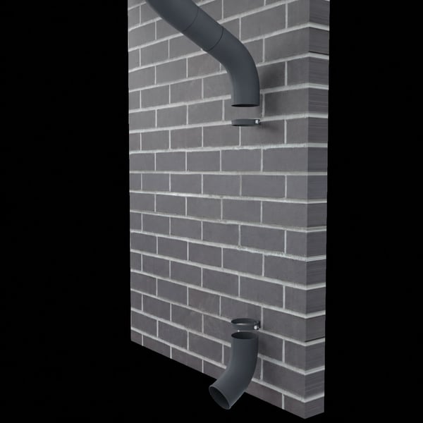 Twee antracietgrijze fallrohrbochten gemonteerd aan een bakstenen muur, met beugels