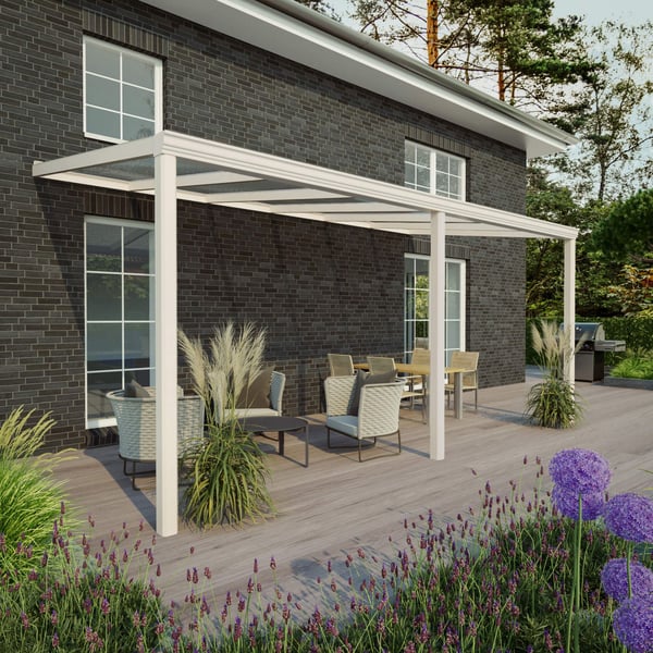 Terrasoverkapping RAL 9001 met 16 mm polycarbonaat dak bij een huis