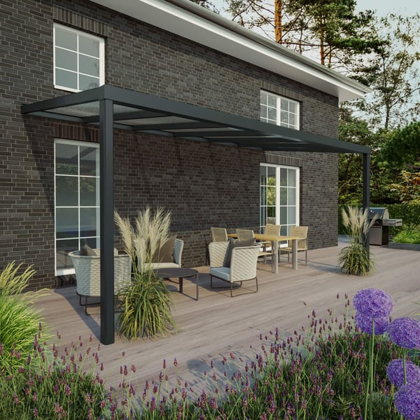 Terrasoverkapping Sunrooms in RAL 7016 met 16 mm polycarbonaat dak voor een huis