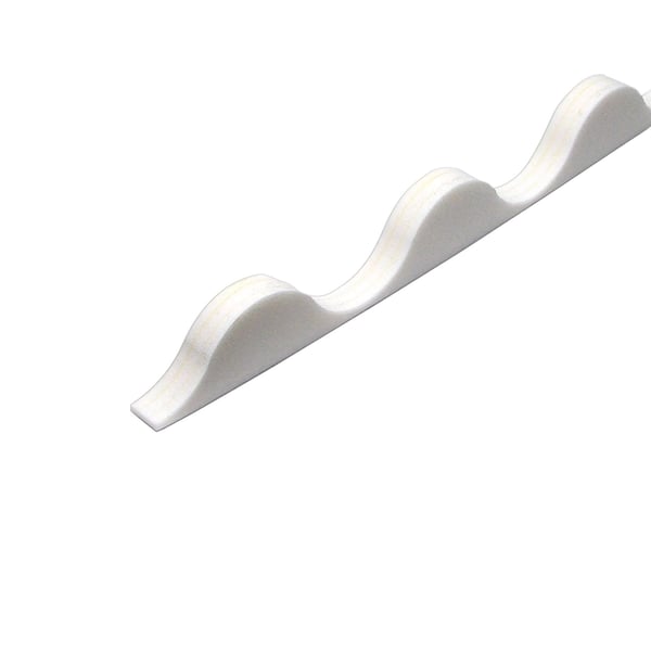 Profielvuller van wit schuim, golfvormig, 2,50 cm dik, detailweergave
