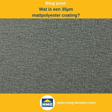 Close-up van een grijze profielplaat met een fijne, korrelige textuur. Ideaal voor bouw- en renovatieprojecten.