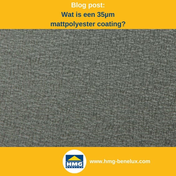 Close-up van een grijze profielplaat met een fijne, korrelige textuur. Ideaal voor bouw- en renovatieprojecten.