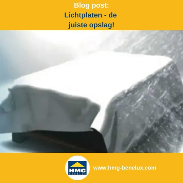 Titelafbeelding van een blogbericht met als onderwerp ‘Opslag van lichtplaten’ – te zien is een afgedekte pallet met platen, met daarnaast het logo en het webadres van hmg-benelux-shop.com.
