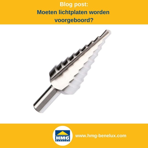 boor op wit, ideaal voor nauwkeurig voorboren van lichtpanelen voor installatie.