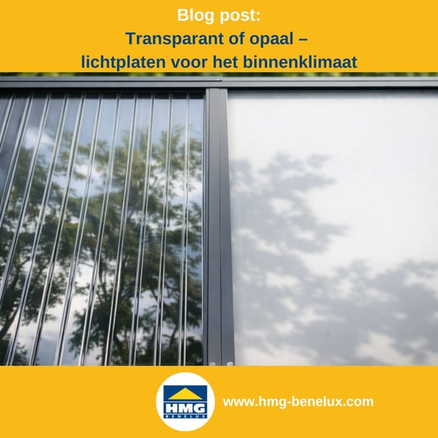 Titelafbeelding van een blogbericht met als onderwerp ‘gekleurde lichtplaten’ – te zien is een dak van bovenaf, bestaande uit twee verschillende kanaalplaten, met daarnaast het logo en het webadres van HMG Benelux-shop.com.